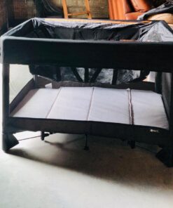 4moms Breeze Plus Portable Playard with Removable Bassinet and Baby Changing Station, Easy One-Handed Setup, from The Makers of The mamaRoo 31 71RjUzWfBTL