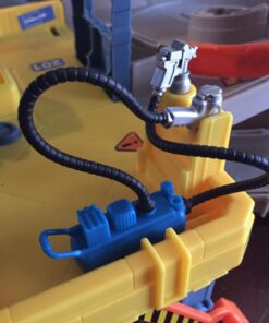 Matchbox Cars Playset, 4-Level Toy Garage & Tow Truck in 1:64 Scale, Kid-Powered Elevator, Car Repair Station & Spiral Ramp 34 71RrV2nGgCL