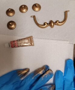 AMACO Rub n Buff Wax Metallic Finish - Rub n Buff Antique Gold 15ml Tube - Versatile Gilding Wax for Finishing Furniture Antiquing and Restoration - Rub and Buff Colors Single Tube 38 71S0zf6P93L