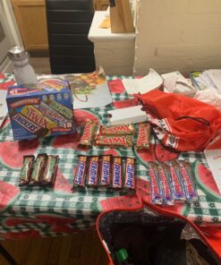 Mars SNICKERS, TWIX, 3 MUSKETEERS & MILKY WAY Full Size Christmas Candy Chocolate Bar Variety Box, 18 ct Bulk Candy 18 Count (Pack of 1) 33 71S6p7EMsbL