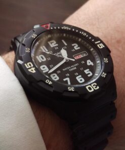 Casio EAW-MRW-200H-1BV Men's MRW200H-1BV Black Resin Dive Watch 31 71SMcbg8uhL