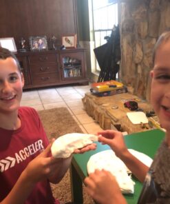 Crayola Model Magic White, Modeling Clay Alternative, Kids Art Supplies, 2 lb. Bucket, Gifts For Kids 52 71StTUJ6B6L