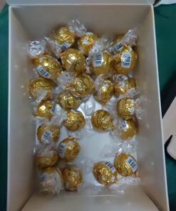 Lindt LINDOR White Chocolate Candy Truffles with Smooth, Melting Truffle Center, Chocolate for Holidays, 25.4 oz., 60 Count 25 71TQUFL4L7L