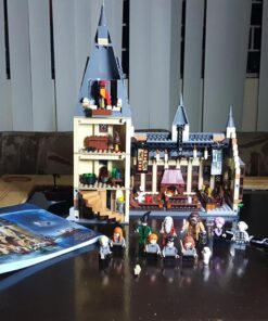 LEGO Harry Potter Hogwarts Great Hall 75954 Building Kit and Magic Castle Toy, Fantasy Creatures, Hermione Granger, Draco Malfoy and Hagrid (878 Pieces) 50 71TSWigX5L
