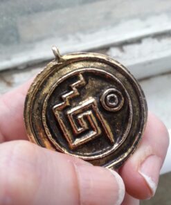 MASTER USA - COIN - Coin Necklace, Antique Gold Alloy Metal Medallion, Includes Black Nylon Neck Cord, Perfect for Cosplay, Pirates, Caribbean, Aztec, Skull, Fantasy - COIN, Small 34 71UOoZK9DL