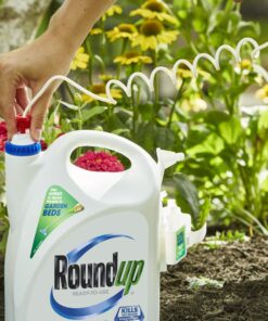 Roundup Ready-To-Use Weed & Grass Killer III -- with Sure Shot Wand, Use in & Around Vegetable Gardens, Tree Rings, Flower Beds, Patios & More, Kills to the Root, 1.33 gal. 23 71UlcbbeU1L 1