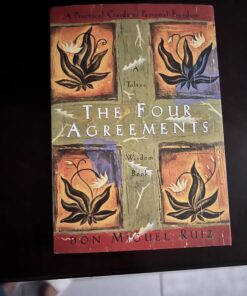 The Four Agreements: A Practical Guide to Personal Freedom (A Toltec Wisdom Book) 17 71V4vyX0swL