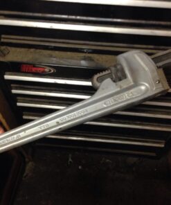 RIDGID 31100 Model 818 Aluminum Straight Pipe Wrench, 18-inch Plumbing Wrench One Size 26 71VFoHqf02L