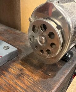 X-ACTO 1031 KS Manual Classroom Pencil Sharpener, Counter/Wall-Mount, Black/Nickel-plated 40 71VJovtlYAL