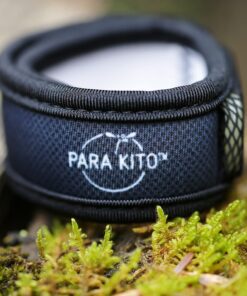 PARA'KITO Mosquito Insect & Bug Protection Wristband - Mosquito Stickers, Bug Spray Alternative Essentials for Beach, Camping, Desert Hiking, Christmas Bonfires - Natural Essential Oils (Black) Black 17 71VOdIUlsYL