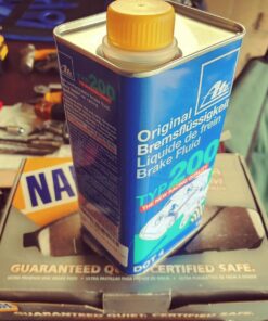 ATE Original TYP 200 Racing Quality DOT 4 Brake Fluid, 1 Liter Can 1 Liter (33.8 ounces) 26 71VdheW0yNL