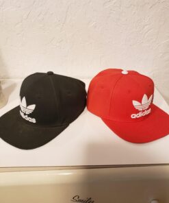 adidas Originals Men's Trefoil Chain Flatbrim Snapback Cap, One Size Black/White 26 71VgDPMTwfL