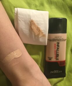 L'Oreal Paris Cosmetics Makeup Infallible Pro-Matte Liquid Longwear Foundation, Classic Ivory, 1 fl oz 101 Classic Ivory 1 Fl Oz (Pack of 1) 37 71VonLIHSL