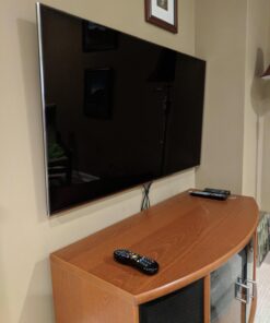 Mount-It Low-Profile Tilting TV Wall Mount Bracket for 32-60 inch LCD, LED, OLED, 4K or Plasma Flat Screen TVs - 175 lbs Capacity, 1.5 Inch Profile, Max VESA 600x400 (MI-318B), Black, 60 Medium 29 71VrKnGz00L