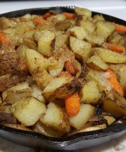 Lodge 10.25 Inch Cast Iron Pre-Seasoned Skillet – Signature Teardrop Handle - Use in the Oven, on the Stove, on the Grill, or Over a Campfire, Black 81 71VtzdoCe0L