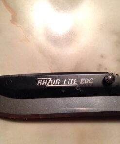 OUTDOOR EDGE 3.5" RazorLite EDC Knife. Pocket Knife with Replaceable Blades and Clip. The Perfect Hunting Knife for Skinning Deer. Blaze Orange with 6 Blades Orange (6 Blades) 48 71Vwv27rU4L