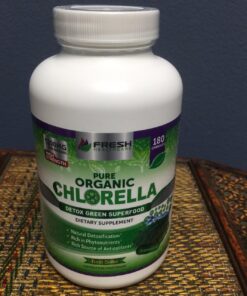 FRESH HEALTHCARE Premium Chlorella Supplement, 1200mg Pure Vegan Powder Capsules, 180 Chlorophyll and CFG Pills, Natural Detox Superfood, Naturally Contains B Vitamins and Minerals 39 71W4biBdNaL