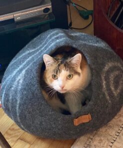 MEOWFIA Premium Felt Cat Bed Cave - Handmade 100% Merino Wool Bed for Cats and Kittens (Dark Shades) (Large, Dark Grey) Large 38 71W7wp4gL