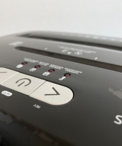 Amazon Basics 15 Sheet - New model Cross Cut Paper and Credit Card CD Shredder With 6 Gallon Bin, Black 64 71WMcQWDvfL