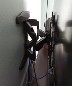 Mount Factory Heavy-Duty Full Motion TV Wall Mount - Articulating Swivel Bracket Fits Flat Screen Televisions from 42" to 70" (VESA 400 x 600 Compatible) - Tilt Swing Out Arm with 10' HDMI Cable 85 71WZ1qSFFZL