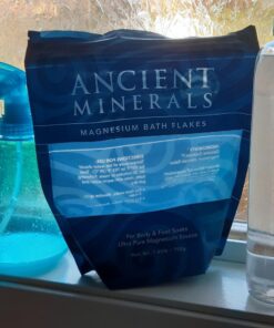 Ancient Minerals Magnesium Bath Flakes of Pure Genuine Zechstein Chloride - Resealable Magnesium Supplement Bag That Will Outperform Leading Epsom Salts (26.4 Ounce) 1.65 Pound (Pack of 1) 33 71XFgscOnCL