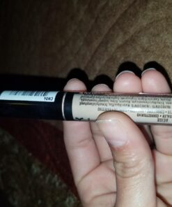 NYX PROFESSIONAL MAKEUP HD Studio Photogenic Concealer Wand, Medium Coverage - Beige 04 BEIGE 0.11 Ounce (Pack of 1) 31 71XfnIPyhSL