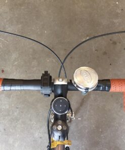 Satechi Bluetooth Media Button - Includes Steering Wheel Mount - Compatible with 2022 MacBook Pro/Air M2, 2021 iPad Pro M1, iPhones 15/14/13/12 and More 46 71XiHUGbrL