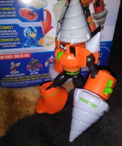 Jakks Pacific Fully Charged – Deluxe Drill Man Articulated Action Figure with Spinning Drills and Drill Man Buster Accessory (to swap onto the Mega Man figure)! Based on the new show! 19 71Xx1BT6inL