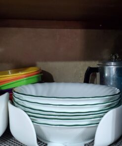 Camco Stack-A-Plate- Easily Organize, Store and Protect Plates During Travel, Non- Slip Backing, Simply Dispense Plates During Later Use, Great For RVs - White (43601) 24 71YBZphOObL