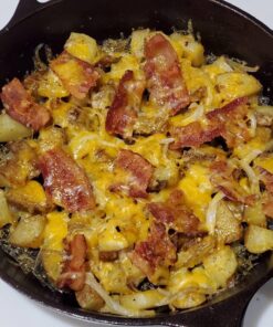 Lodge 10.25 Inch Cast Iron Pre-Seasoned Skillet – Signature Teardrop Handle - Use in the Oven, on the Stove, on the Grill, or Over a Campfire, Black 83 71YCCCy7TAL