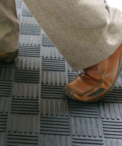 Rubber-Cal 03-235-CH"DuraScraper Checkered" Commercial Rubber Entrance Mat, 3/8" Thick x 3' x 5', Black 1-(Pack) 17 71YE7ZhVtnL