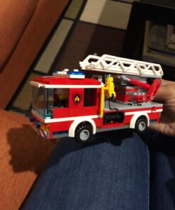 LEGO City Fire Ladder Truck 60107 39 71YbNIyY8HL
