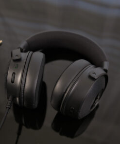 Razer Kraken V3 HyperSense Wired USB Gaming Headset w/Haptic Technology: Triforce Titanium 50mm Drivers - THX Spatial Audio - Hybrid Fabric & Leatherette Memory Foam Cushions - Detachable Mic 79 71YdGgbD27L