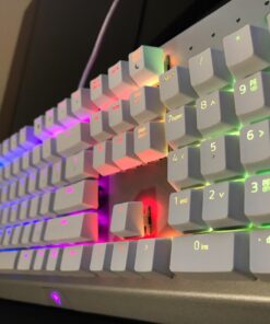 Razer BlackWidow X Chroma Mechanical Gaming Keyboard: Green Key Switches - Tactile & Clicky - Chroma RGB Lighting - Military-Grade Metal Construction - Mercury White RGB Mercury 35 71Yq 7QjYJL 2