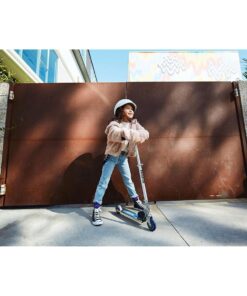 Razor A Kick Scooter for Kids - Lightweight, Foldable, Aluminum Frame, and Adjustable Handlebars A (Standard) Green Standard Packaging 12 71Z3uT1DkQL