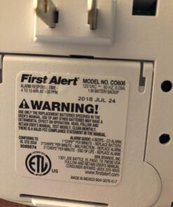 First Alert CO605 Plug-In Carbon Monoxide Detector with Battery Backup , White 1-Pack Alarm 31 71Z8JVkL0KL