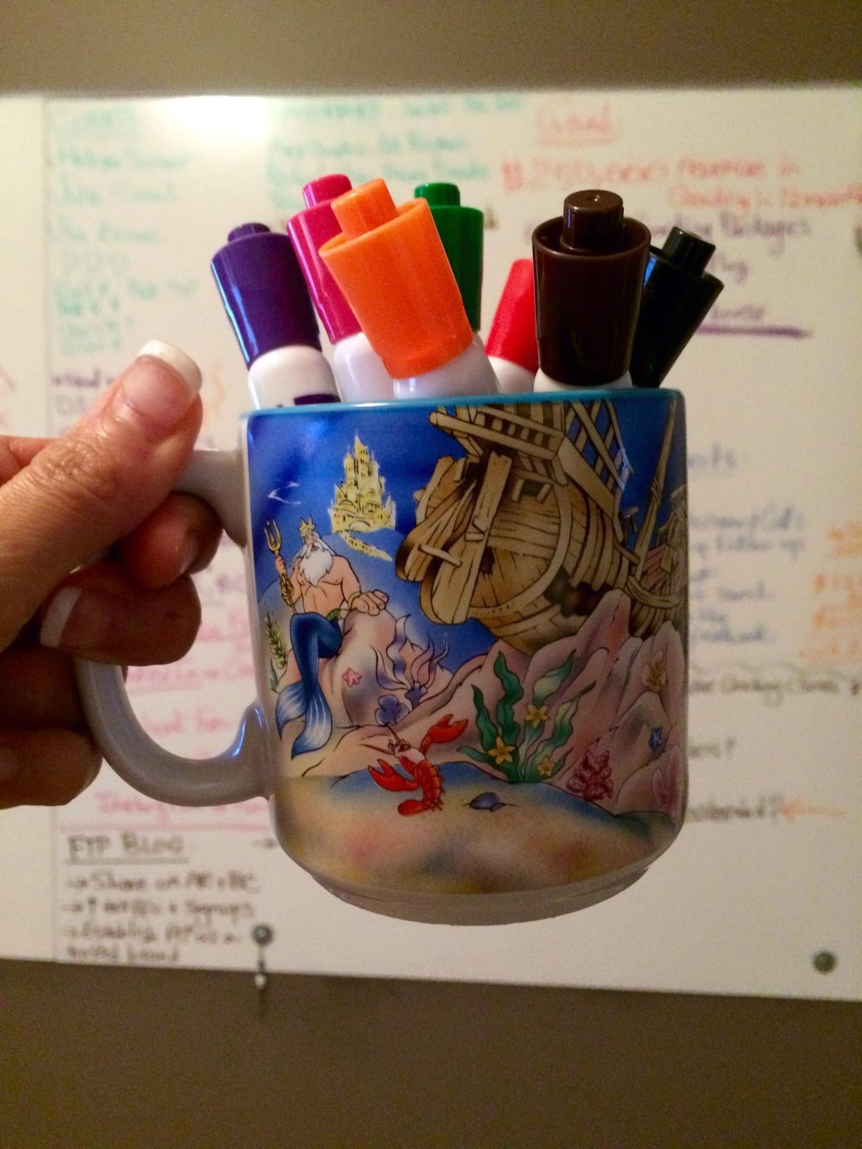 EXPO Low Odor Dry Erase Markers, Chisel Tip, Assorted Colors, 8 Pack 8 Count (Pack of 1) 9 EXPO Low Odor Dry Erase Markers, Chisel Tip, Assorted Colors, 8 Pack 8 Count (Pack of 1) - Image 9