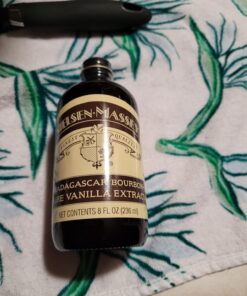 Nielsen-Massey Madagascar Bourbon Pure Vanilla Extract for Baking and Cooking, 8 Ounce Bottle with Gift Box 8 Fl Oz 14 71ZGCafuowL
