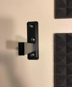 VideoSecu One Pair of Side Clamping Bookshelf Speaker Mounting Bracket with Swivel and Tilt for Large Surrounding Sound Speakers MS56B 3LH 50 71ZUoZ4HixL