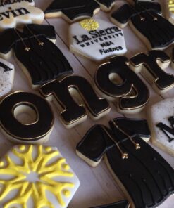 Graduation Gown Cookie Cutter, 4" Made in USA by Ann Clark 33 71ZW8tp9IuL