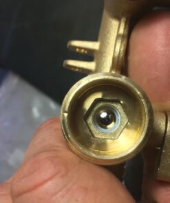 Morvat New & Improved Heavy Duty Brass 4 Way Splitter, Garden Hose Manifold Connector with Comfort Grip ON/OFF Valves, Adapter for Water Faucet & Spigot, Includes Washers, Teflon Tape & Mounting Kit 38 71ZZMgMLWL 1