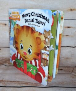 Merry Christmas, Daniel Tiger!: A Lift-the-Flap Book (Daniel Tiger's Neighborhood) Board book, Lift the flap 13 71ZZfJTj0bL