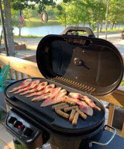 Coleman Swaptop Aluminum Griddle Accessory, Non-Stick Griddle Accessory for RoadTrip Grills, Creates 285 Sq. In. of Cooking Space for Camping, Tailgating, Grilling, & More 20 71ZmV95KAeL