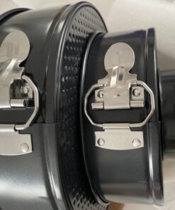 MASSUGAR Springform Cake Pan Set of 3 - Nonstick Leakproof Round Cheesecake Pan with Removable Bottom, Circle 3 Tiered 4" 7" 9 inch Spring form Pans for Baking with 50 Pcs Parchment Paper Liners Black 4-7-9 Inches 27 71ZuNVflNXL