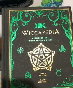Wiccapedia: A Modern-Day White Witch's Guide (Volume 1) (The Modern-Day Witch) 21 71aBfkX6KnL