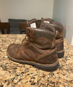 Huberd’s Shoe Oil - Leather conditioner and waterproofer since 1921. Easy pour formula waterproofs, softens, and conditions boots, shoes, bags, belts, gloves, saddles, tack and harness. 29 71aWj0hrL 1