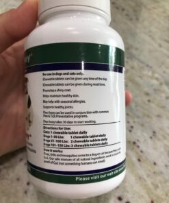 Flea Away All Natural Supplement for Fleas, Ticks, and Mosquitos Prevention for Dogs and Cats, 100 Chewable Treat Tablets, Single 1 Single 44 71anV4fw26L