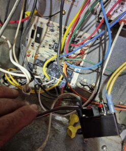 Klein Tools 32561 Multi-Bit Screwdriver / Nut Driver, 6-in-1 Stubby Screwdriver with 2 Phillips, 2 Slotted Bits, 2 Nut Drivers 37 71b41I8K3FL