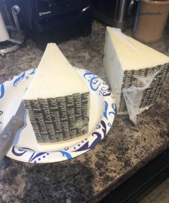 Locatelli Pecorino Romano - Italian Import (Whole 2 Pound Chunk) Salty Cheese 2 Pound (Pack of 1) 9 71b7whIMhL