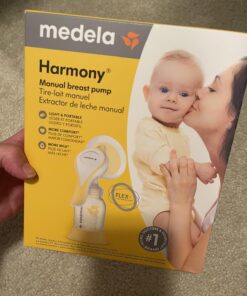 Medela Manual breast pump with Flex Shields Harmony Single Hand for More Comfort and Expressing More Milk 47 71bikyoumL